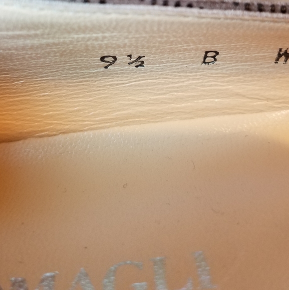 Elegant Bruno Magli Peep Toe Leather Slip On Shoes - Picture 15 of 16